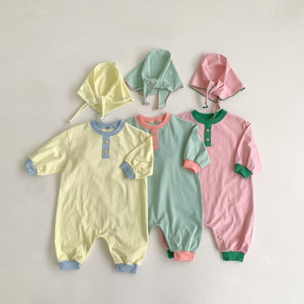 2025秋新入荷★ベビー服　ロンパース+マフラー★66cm〜90cm 2色