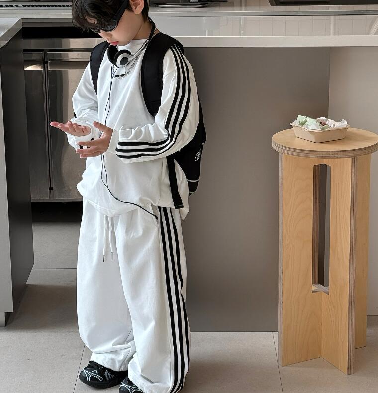 2025秋新TR★子供服　セットアップ★90cm〜160cm 2色