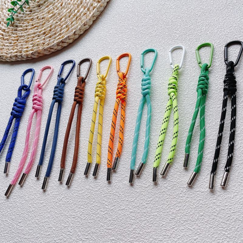 diy手編み糸　装飾品★キーチェーン★バッグチャーム