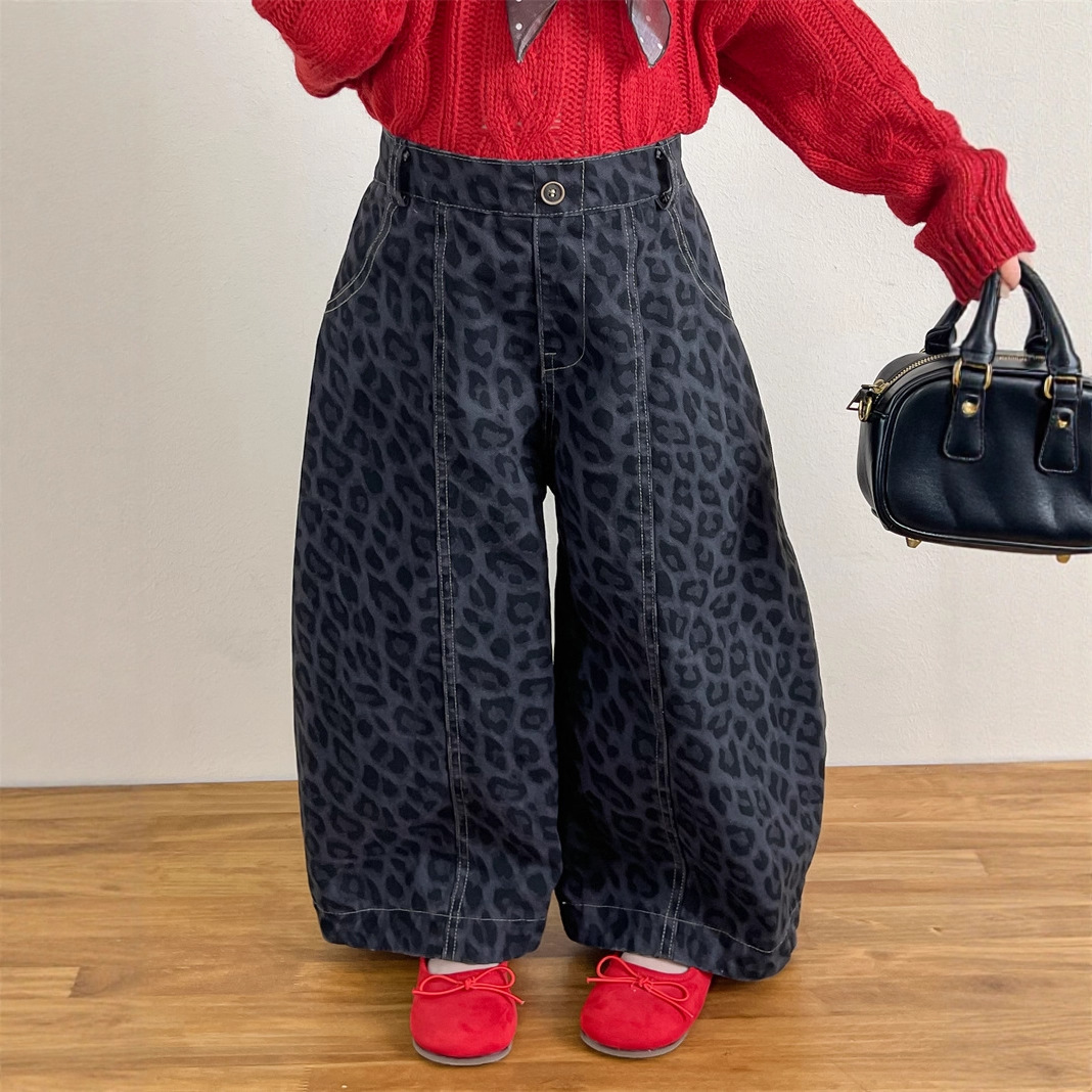 2025秋新入荷★子供服　豹柄ズボン★90cm〜140cm