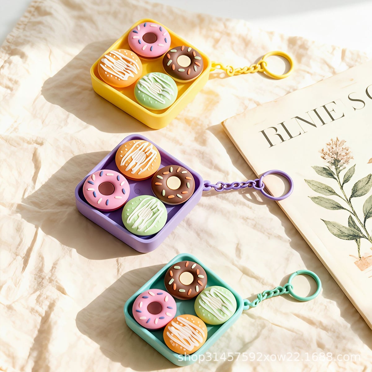 ★ストレス解消おもちゃ　装飾品★ボタン式スクイーズキーホルダー★