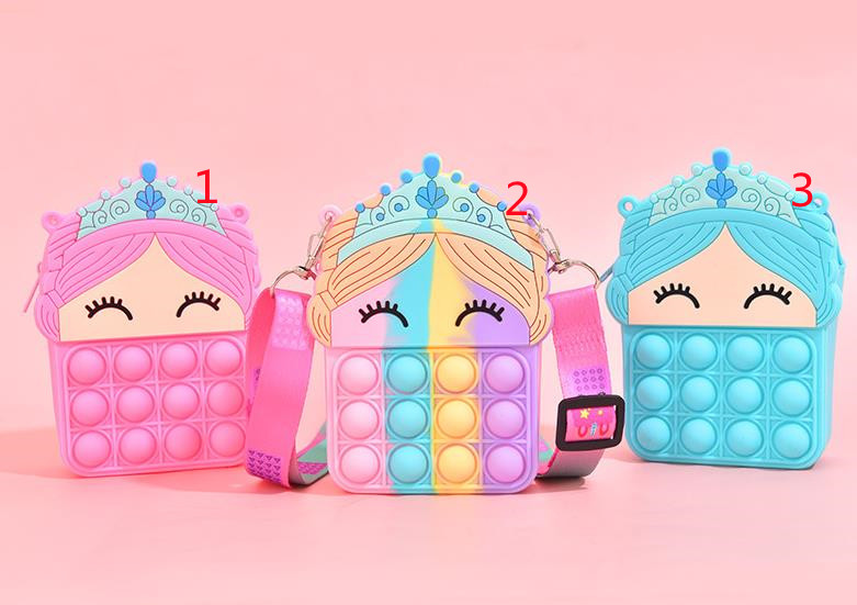新入荷★キッズファッション　バック　斜め掛けバック　プッシュポップ★3色