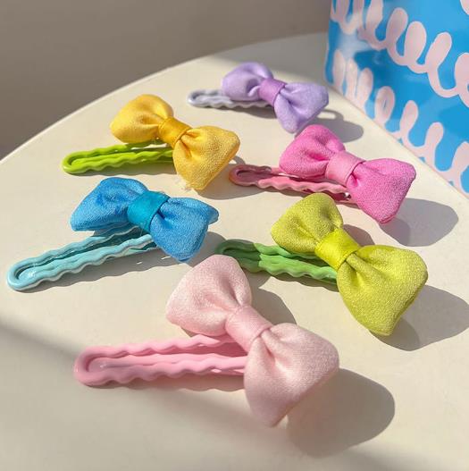 超人気の髪飾り!!★　ヘアアクセサリー　★ヘアクリップ★