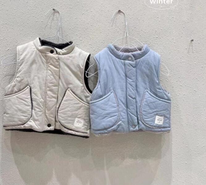 2023冬★子供服　厚手ベストコート★73-110cm★2色