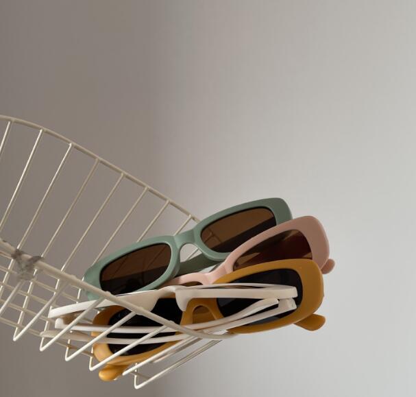 新登場!!★可愛い造型★キッズ眼鏡フレーム★メガネ　7色