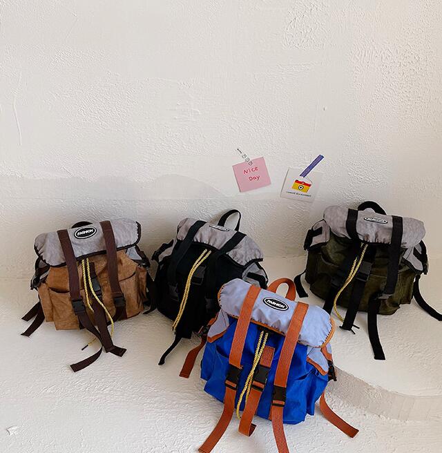 2024新型★リュック　バッグ★子供バッグ　4色