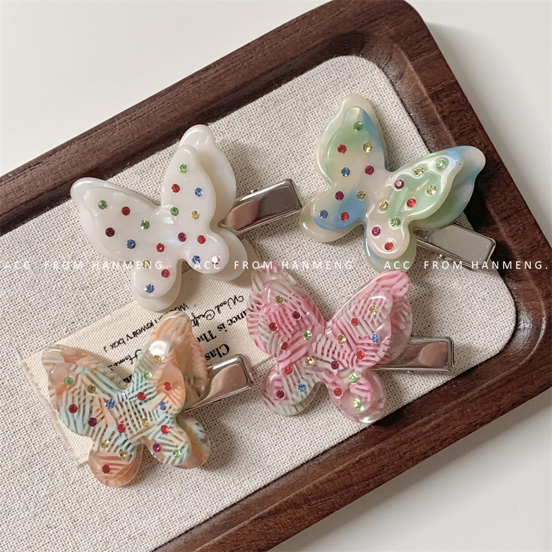 髪飾り★まとめ髪用★ヘアアクセサリー★ヘアピン★韓国風★蝶々