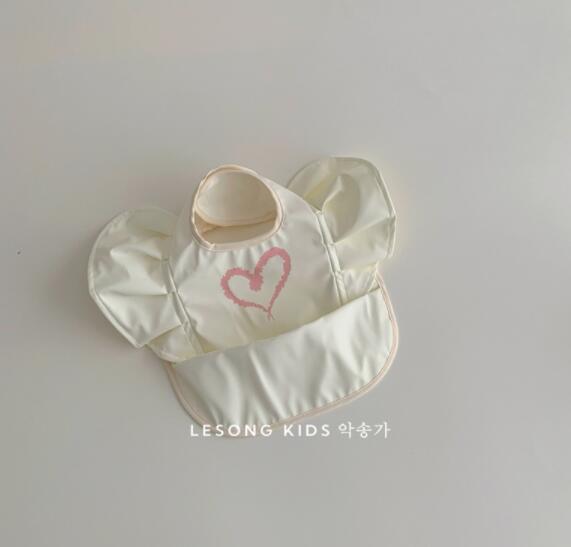 新登場★ベビー涎掛け★食事用★2色