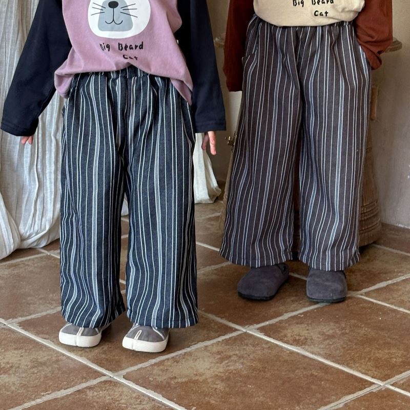 2024秋新入荷★子供服　デニムズボン★80cm〜150cm 2色