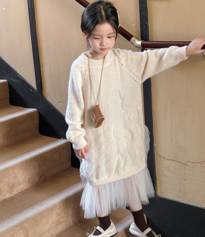 2024秋新品★子供服　レースニットワンピース★90cm〜140cm