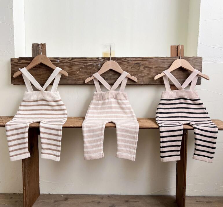 2024秋新品★子供服　ニットサロペット★66cm〜100cm 3色