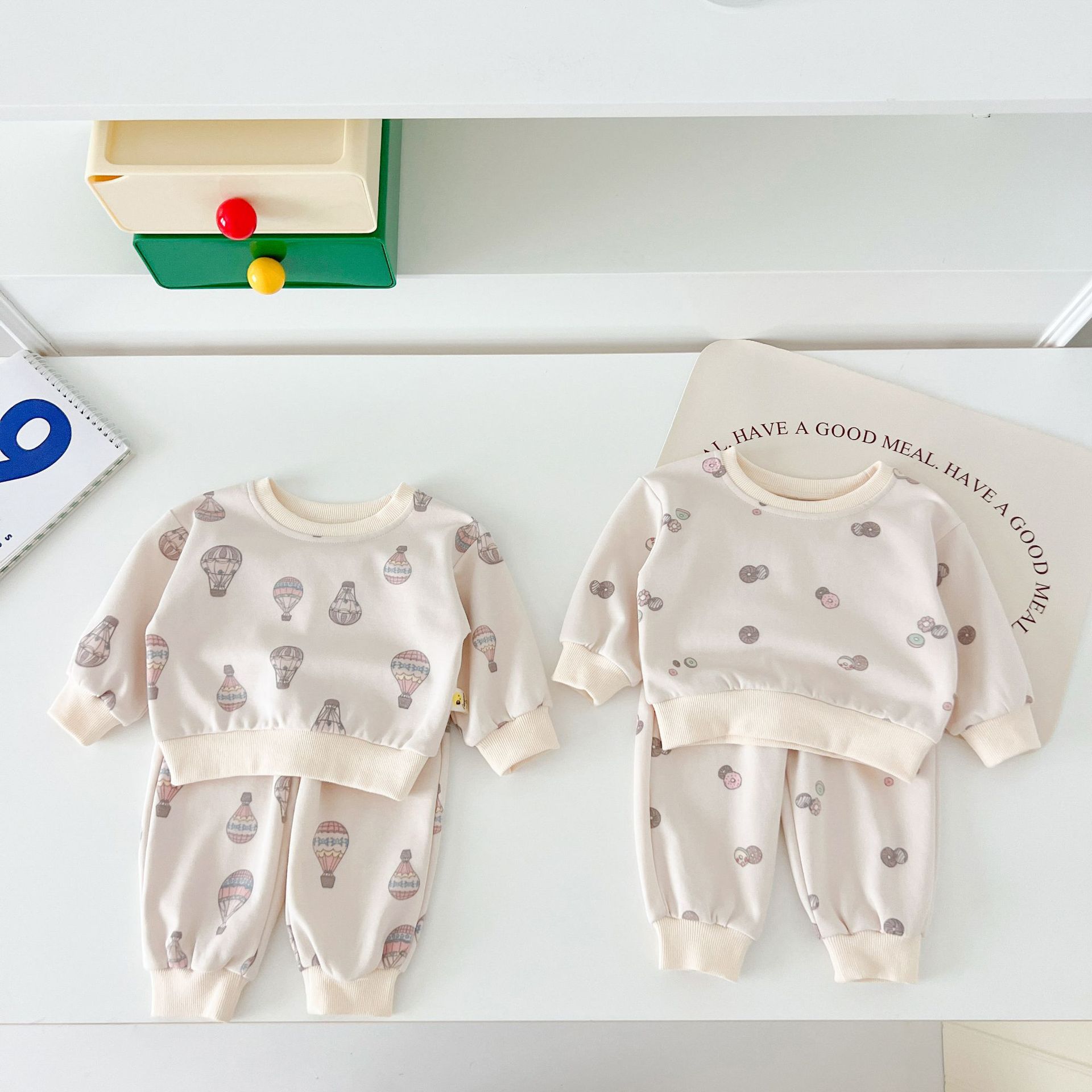 「2024」子供服★トップス+ズボン★セットアップ★韓国風子供服★ベビー★2色73cm〜110cm