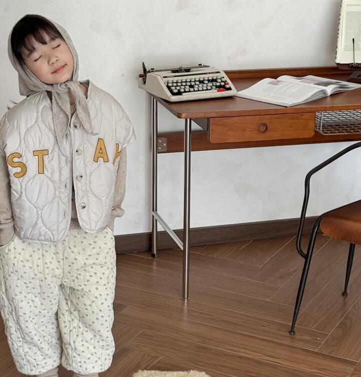 2024秋冬新品★子供服 　ベストコート★80cm〜130cm 2色