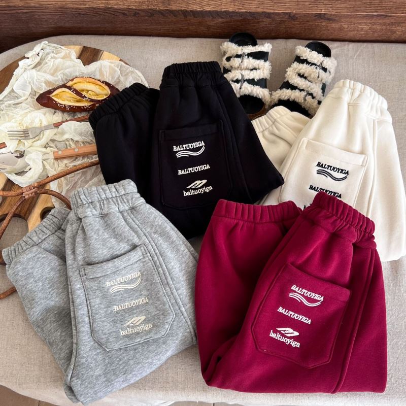 2024秋冬新入荷★子供服　ズボン　裏起毛★80cm〜140cm 4色