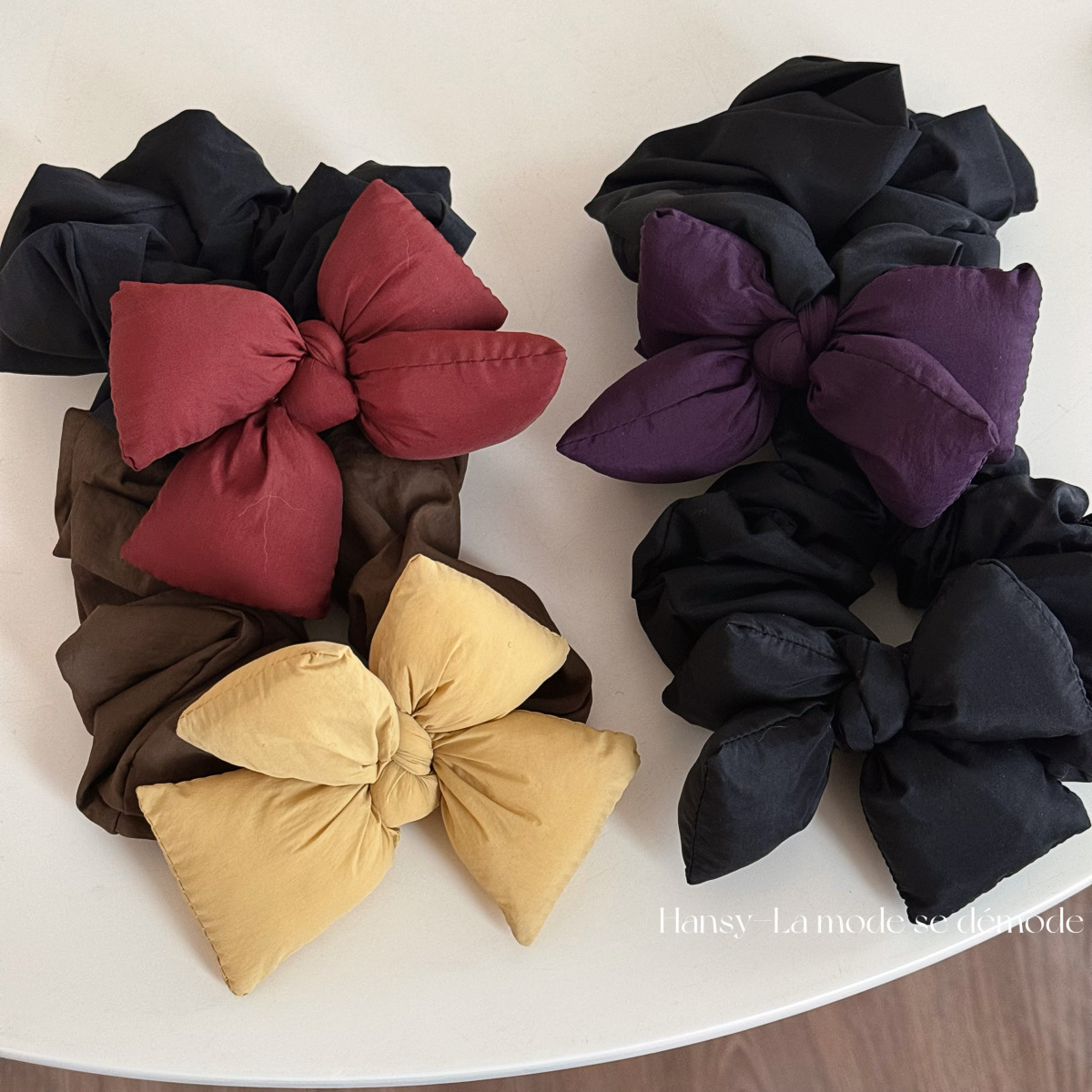 雑貨★髪飾り　ヘアバンド　ヘアゴム★アクセサリー★4色