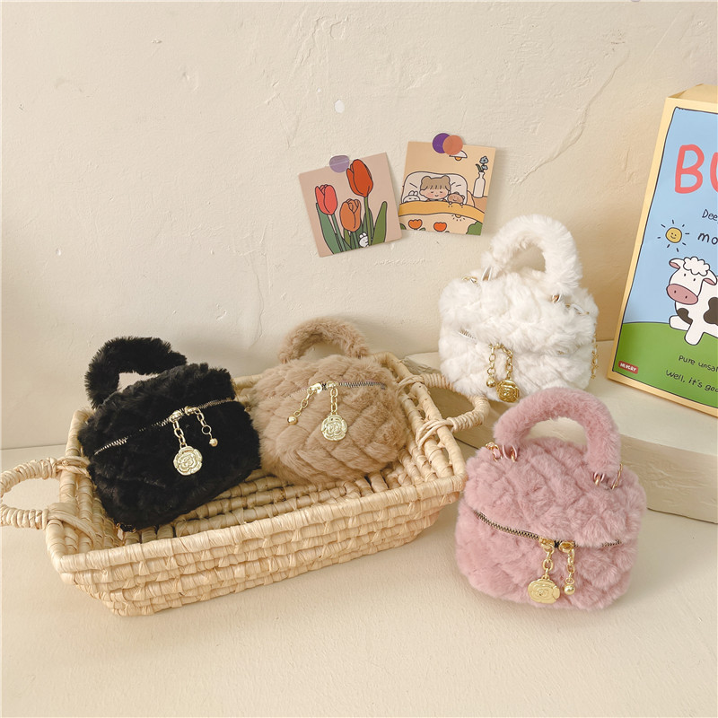 2025新型★子供用ハンドバッグ★ショルダーバッグ★4色