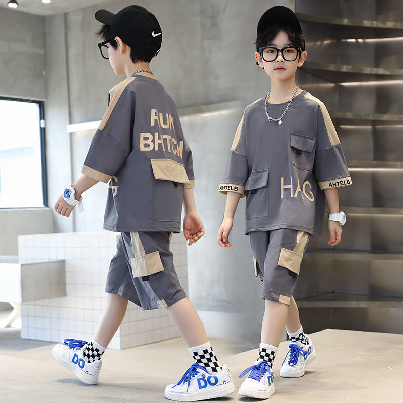 2025新品★子供服　セットアップ★110cm〜170cm 2色