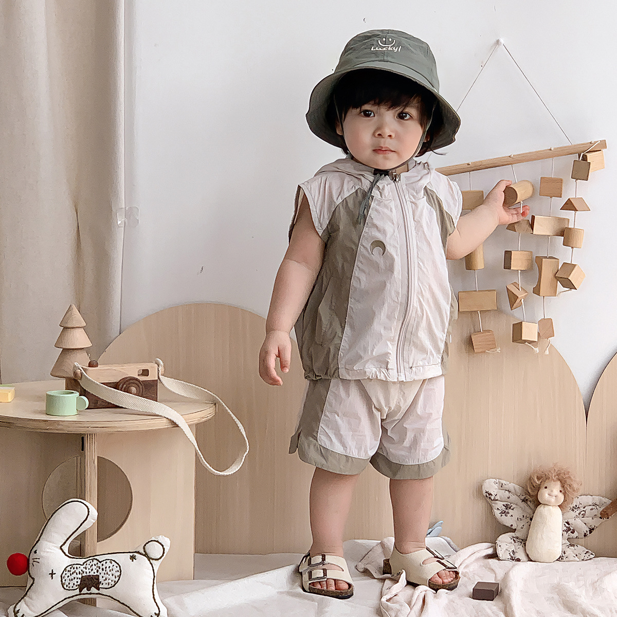「2025」子供服★トップス+ズボン★セットアップ★韓国風子供服★73cm〜100cm