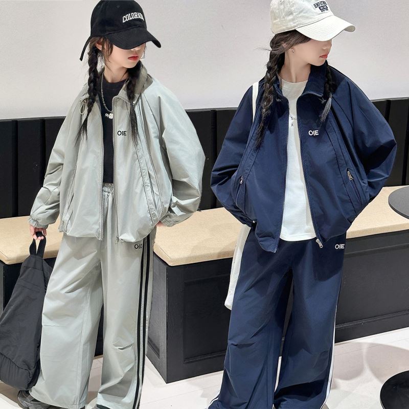 2025新品★子供服　セットアップ★120cm〜170cm 2色