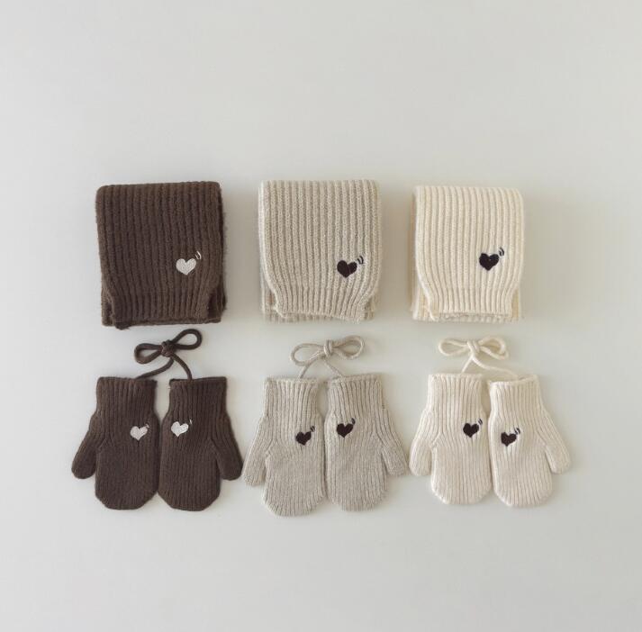 2025新品★大人気　キッズ用★子供　手袋&マフラー★8色