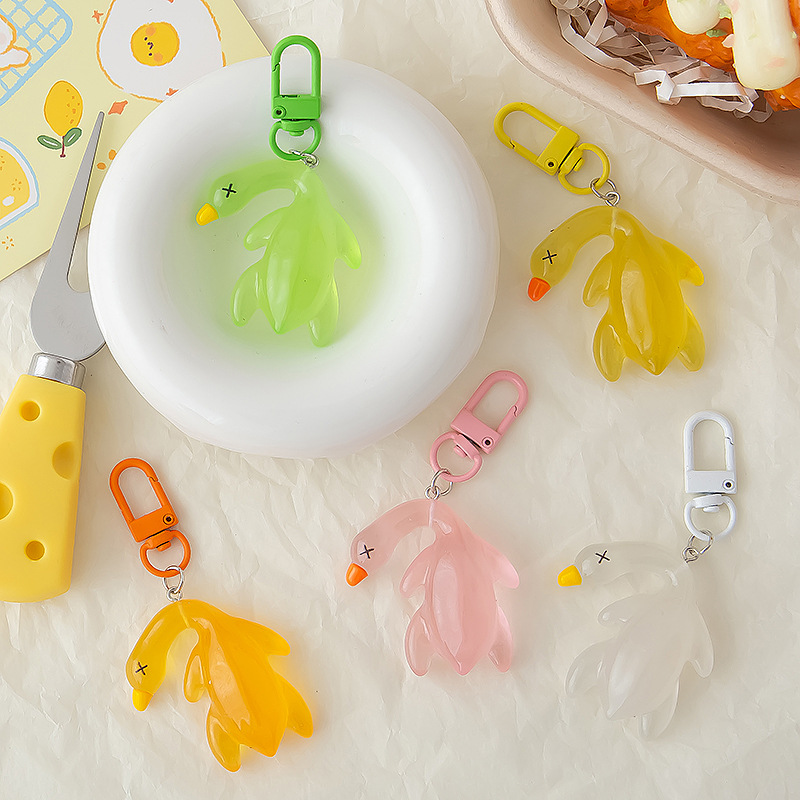 ★可愛いキーホルダー　装飾品★蓄光キーチェーン★バッグチャーム