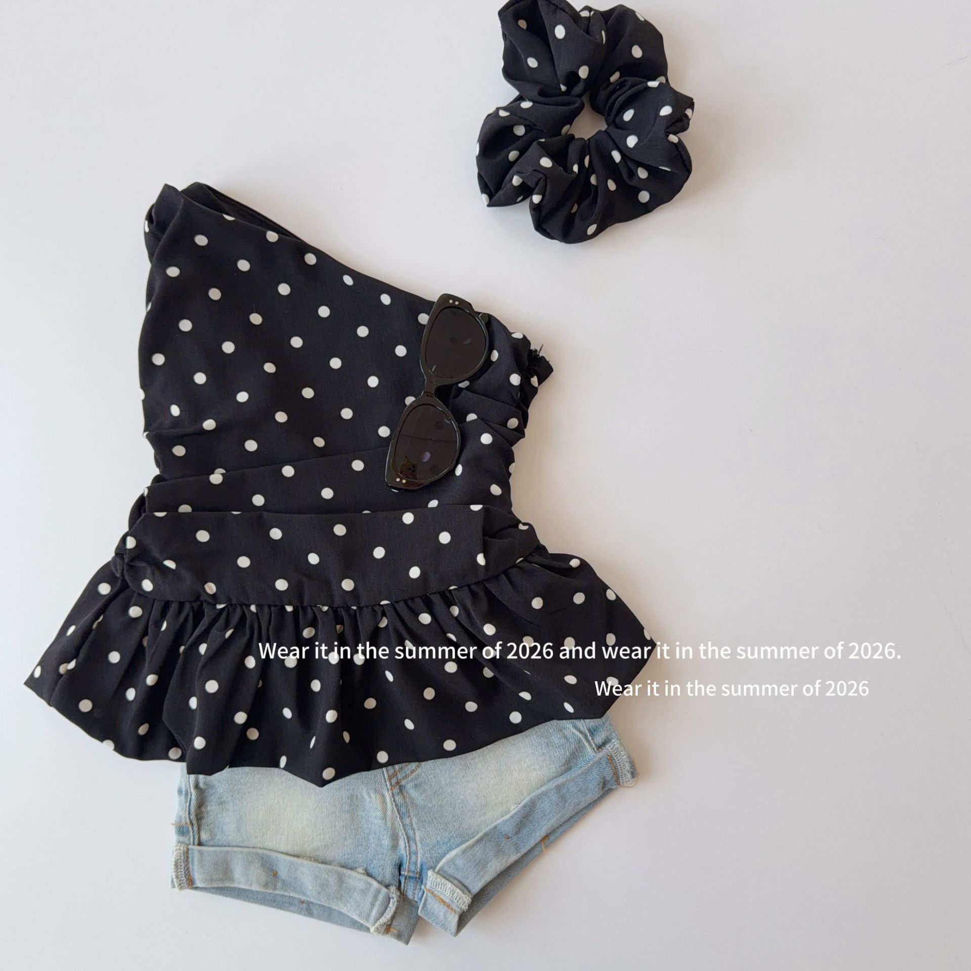 【女の子向け】オフショルダー シフォンブラウス / 可愛いトップス / つぼみ型裾 デザインシャツ