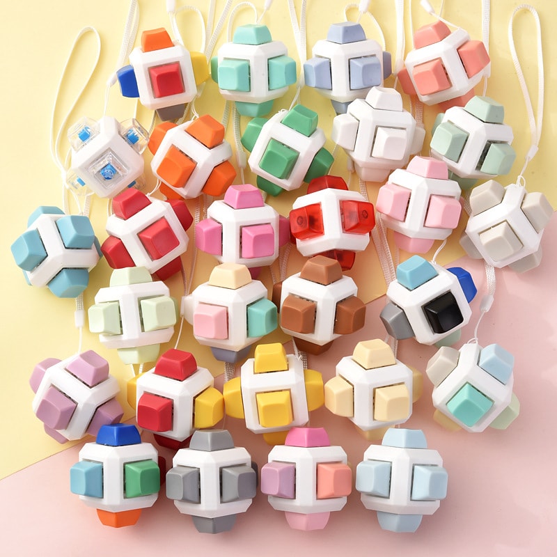 ★ストレス解消おもちゃ　装飾品★ボタン式スクイーズキーホルダー★