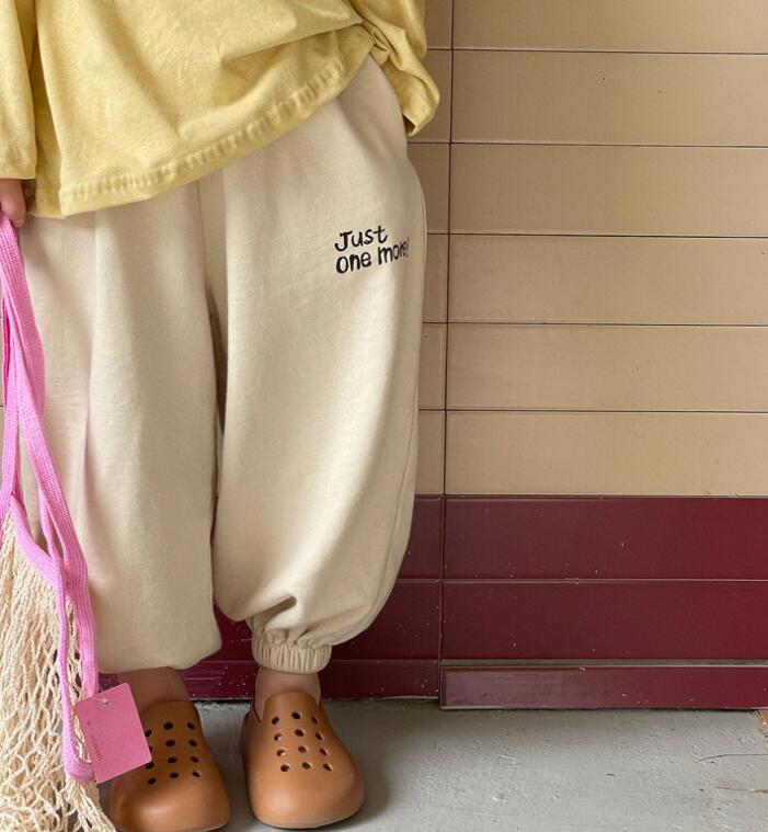 2023新品★子供服　ズボン★90-150cm★2色