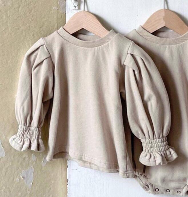 2023h新品★子供服　トップス★80-130cm★2色