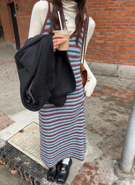 新型★レディース服　吊りニットワンピース★SM