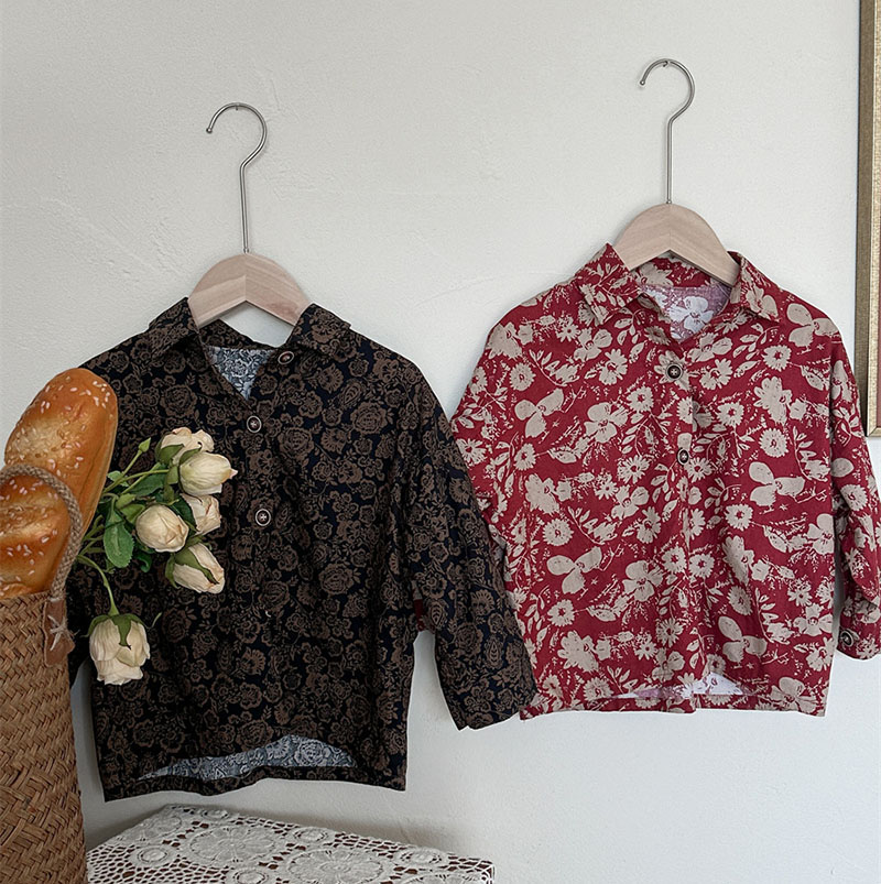 お勧め 春夏新作 子供服 森系男女 長袖上着 小花柄 レトロ ゆったり シャツ ブラウス 80-130 2色