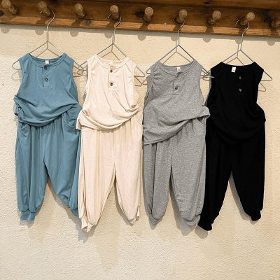 キッズ ユニセックス サマースーツ シャツ+ショートパンツ ノースリープ ルームウェア ツーピース80-150