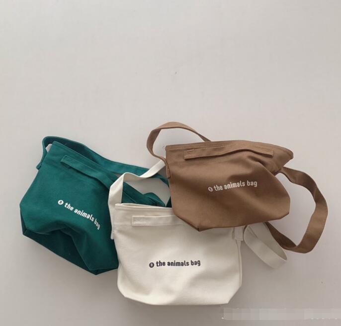 ★2023新品★可愛い子供バッグ　ショルダーバッグ★4色