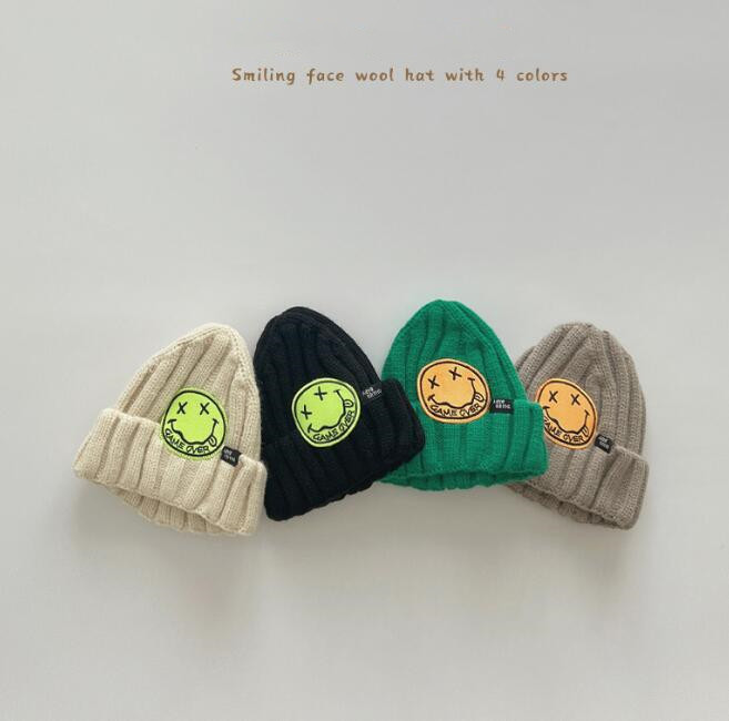 子供用★帽子★キッズ★韓国風★ニット帽子★男女兼用★毛糸★笑顔★4色