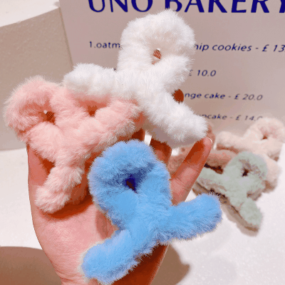 ロリータ ヘアオーナメント ガールズ冬 ヘアピン ヘアクリップ 秋冬新作 ボア バンスクリップ 6色