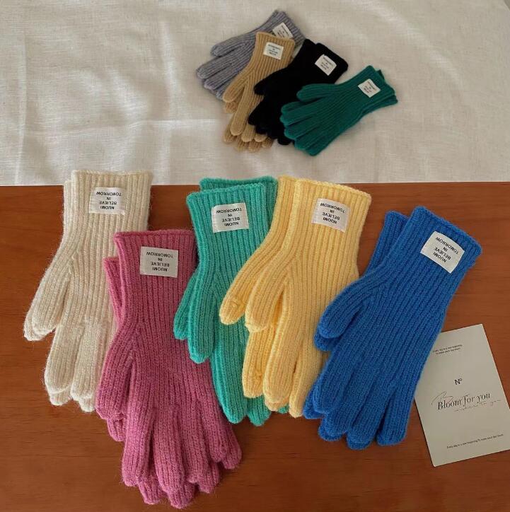 2023新品★大人気　キッズ用★子供　手袋★9色