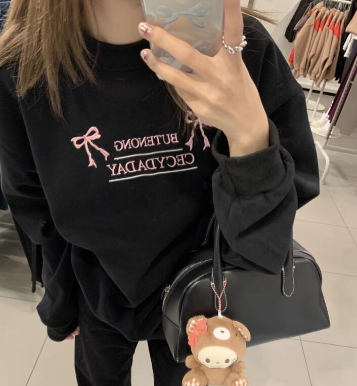 2023秋冬新型★レディース服　厚手刺繍トップス★2色