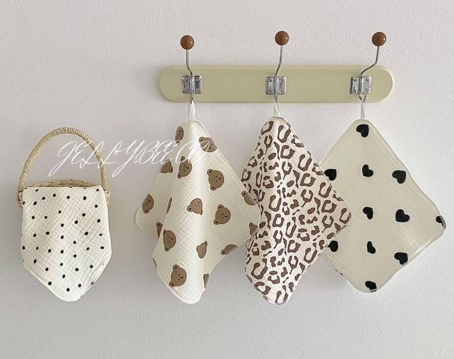 新登場★ベビー涎掛け★6層式　ハンカチ　4種★