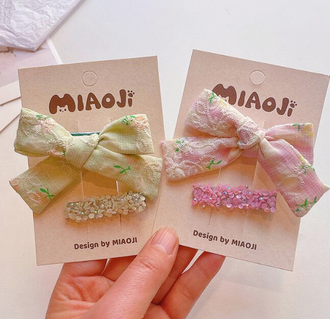 「2024」髪飾り★まとめ髪用★ヘアアクセサリー★子供用★ヘアピン★可愛い★2枚入り