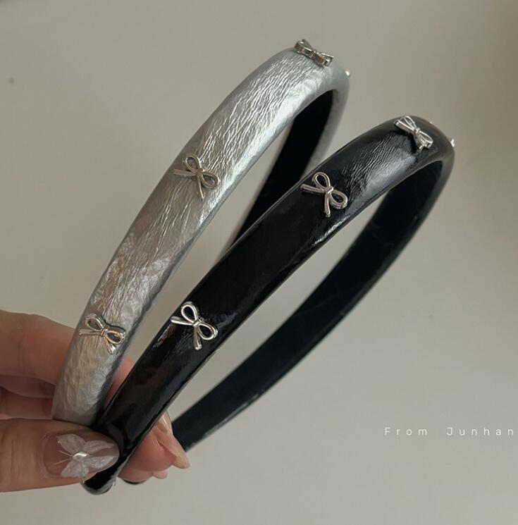 2024新品★髪飾り　カチューシャ★アクセサリー　2色選べ★