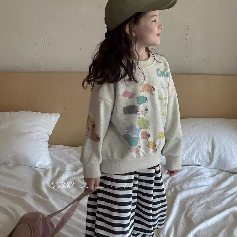 2024新品★子供服　トレーナー　トップス★90cm〜130cm 2色