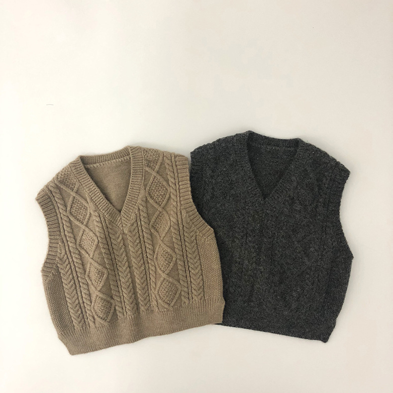 2024年新★子供服　ニットベスト　セーター★80cm〜130cm 2色
