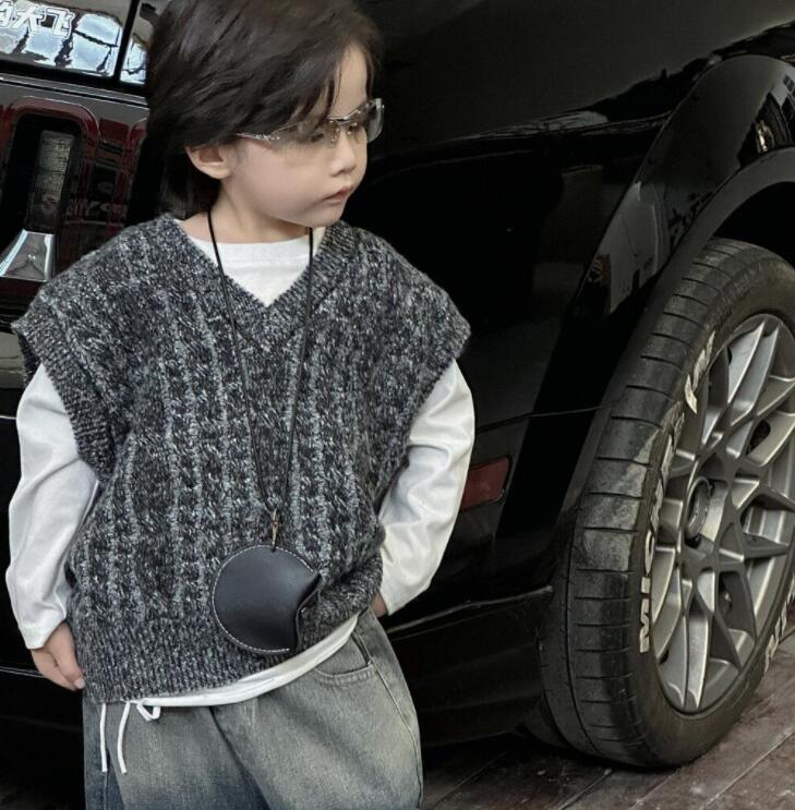 2024年新★子供服　ニットベスト　セーター★90cm〜150cm