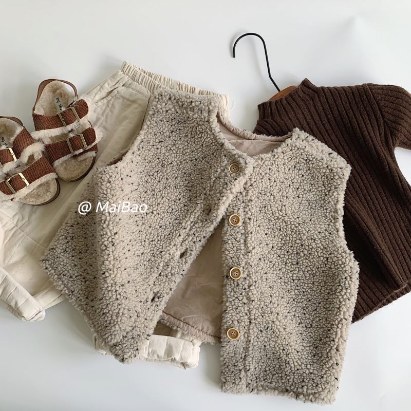 2024秋冬新品★子供服 　ベストコート★90cm〜140cm