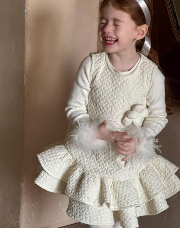 2024冬新品CL★子供服　厚手ベストワンピース★90cm〜140cm