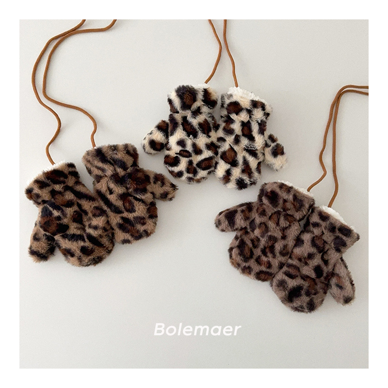 2024新品★大人気　キッズ用★子供　手袋★3色