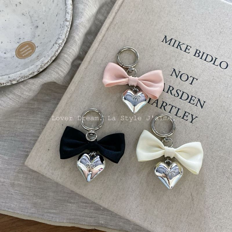 ★可愛いキーホルダー　装飾品★キーチェーン★3色