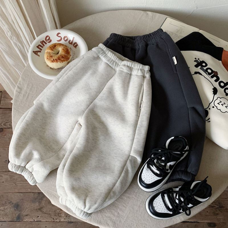 2024冬新作★子供服　ズボン　裏起毛★90cm〜140cm 2色