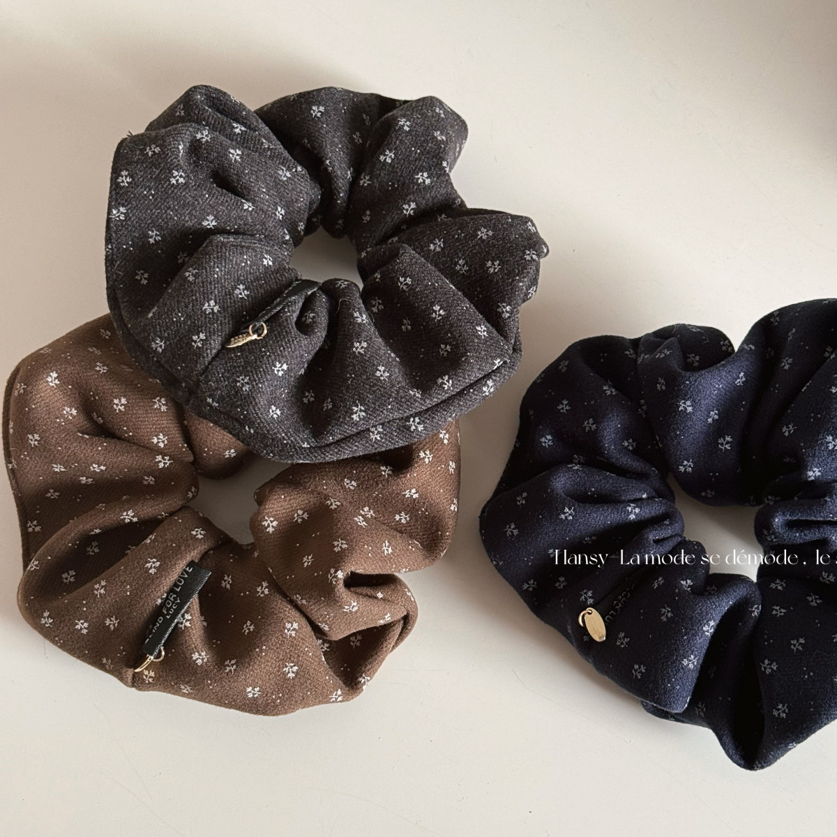 雑貨★髪飾り　ヘアバンド　ヘアゴム★アクセサリー★3色