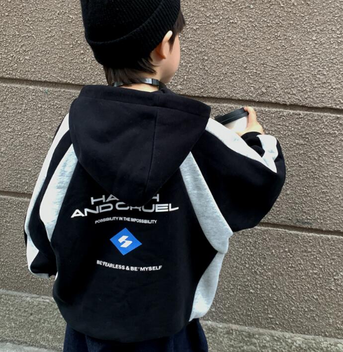 2025新品★子供服　パーカー　裏起毛★100cm〜160cm 2色